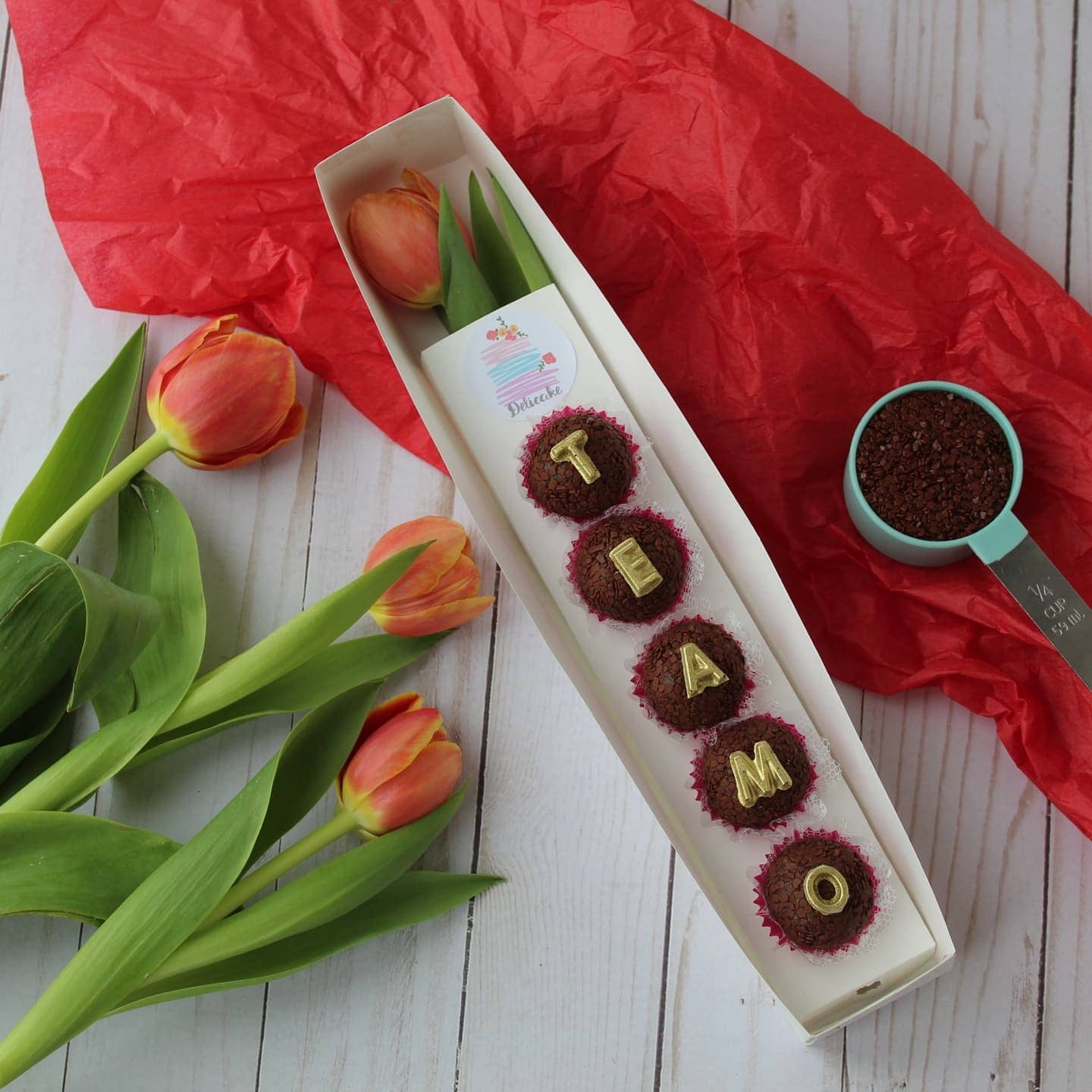 Valentine's Day Rose Gift Box – Delicake